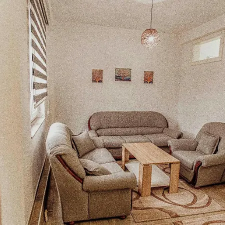 Eden Apartman *