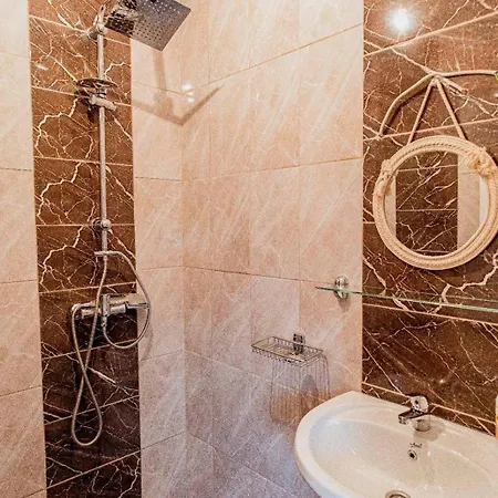 Eden Apartman *